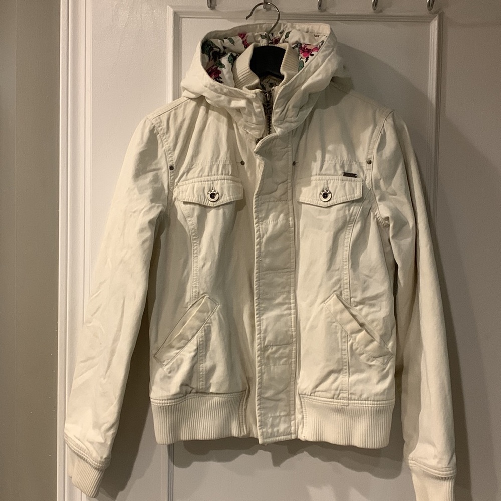 Aritzia / TNA Vintage White Maverick Bomber Jacket/Coat Size M